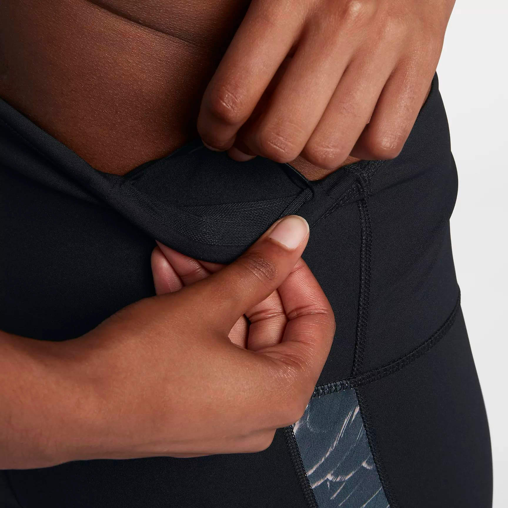 hidden key pocket in nike leggings