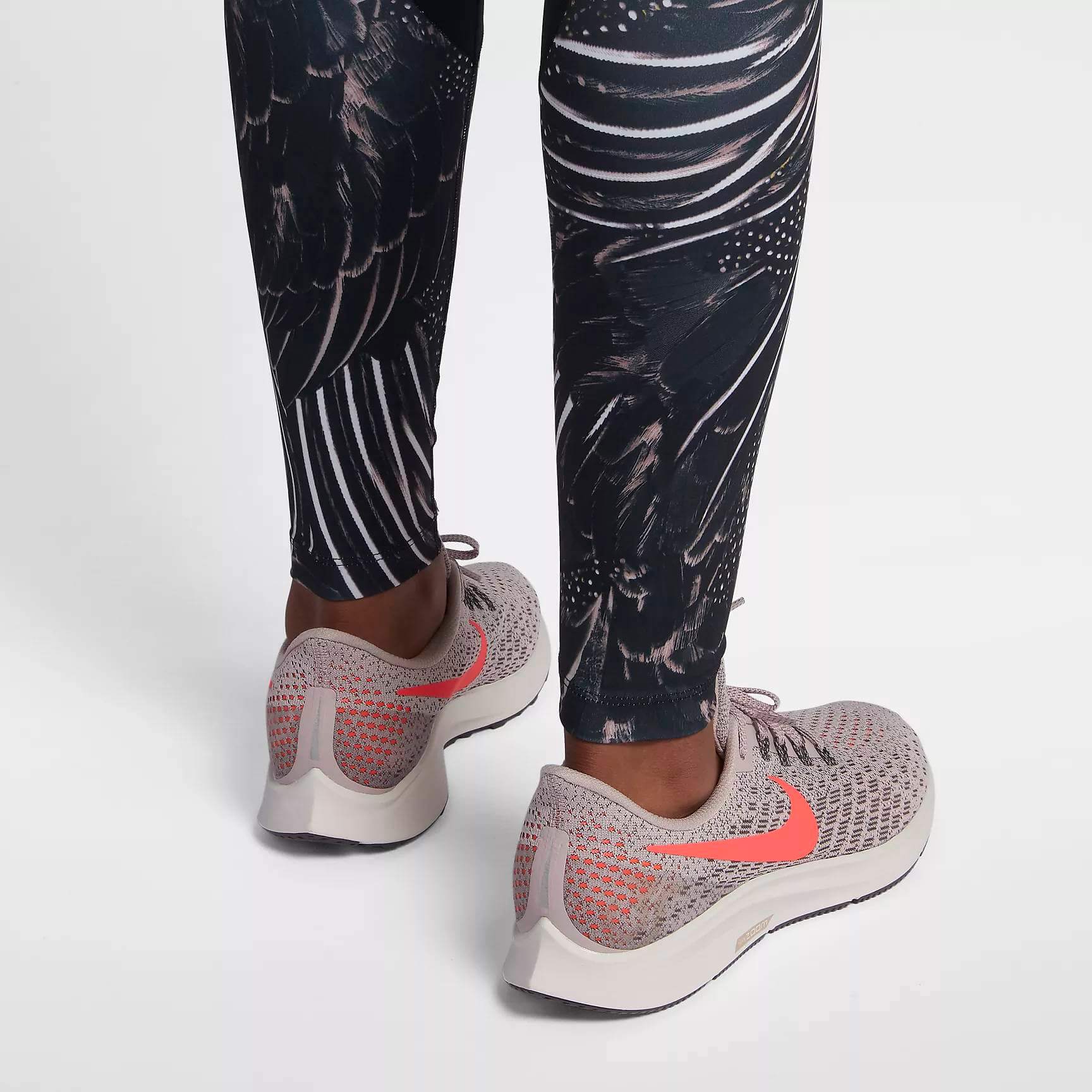 smokey pattern in the new nike leggings